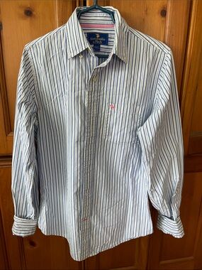 Abercrombie & Fitch Men's White and Blue Striped Button-Down Shirt